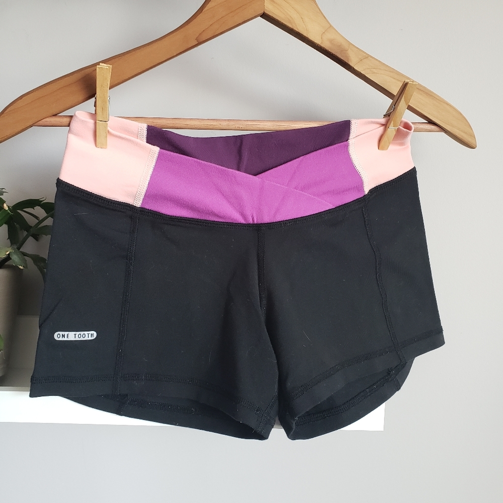 One Tooth Activewear Black Shorts Size Small